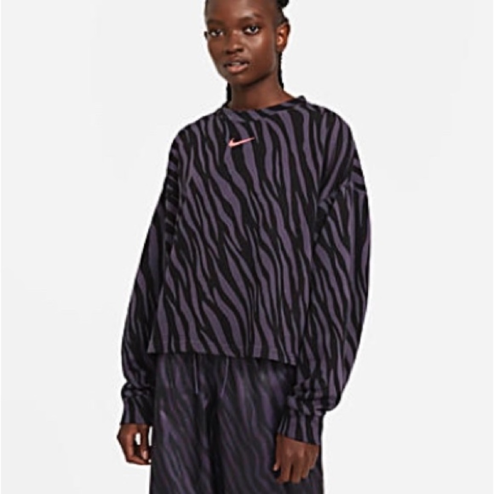 Nike cropped crew neck in purple animal print - oversized XS